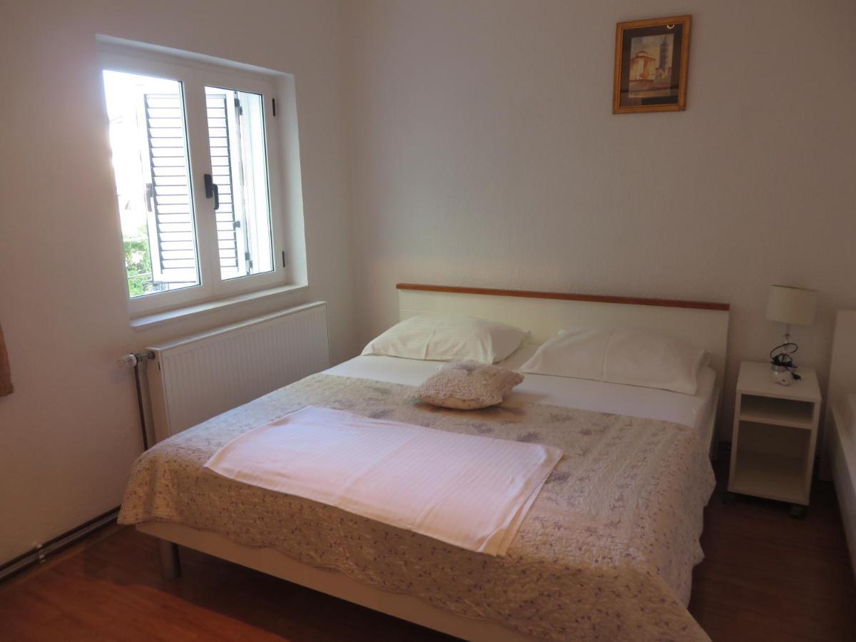 Apartments Tonka Пакоштане Экстерьер фото